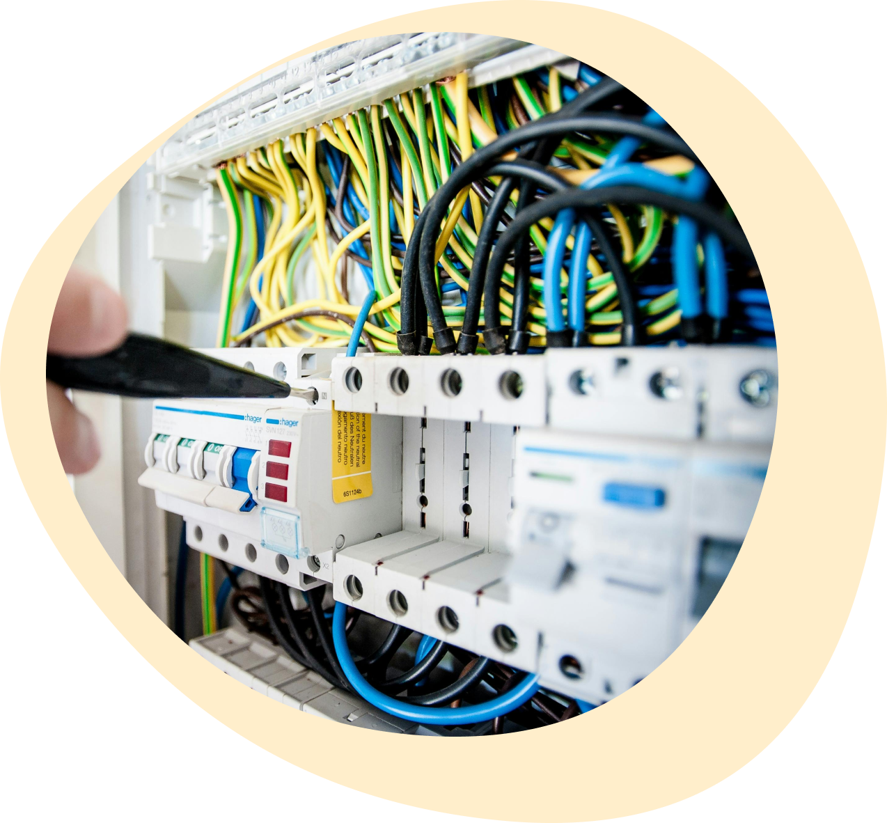 CRM Tech Instalații Electrice Civile și Industriale Târnăveni